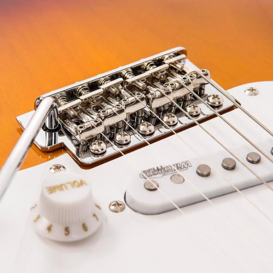 Guitare Vintage type strat V6SSB Rééditée